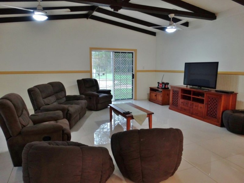 1549 Coast Road, Baffle Creek QLD 4674