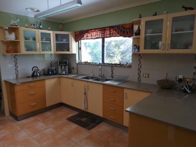 1272 Tableland Road, Mount Maria QLD 4674
