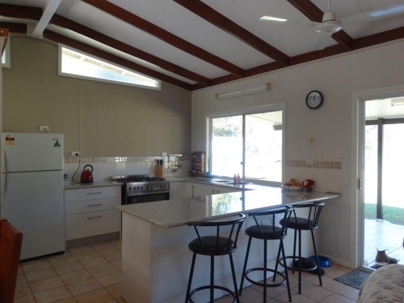 3537 Lowmead Road, Lowmead QLD 4676