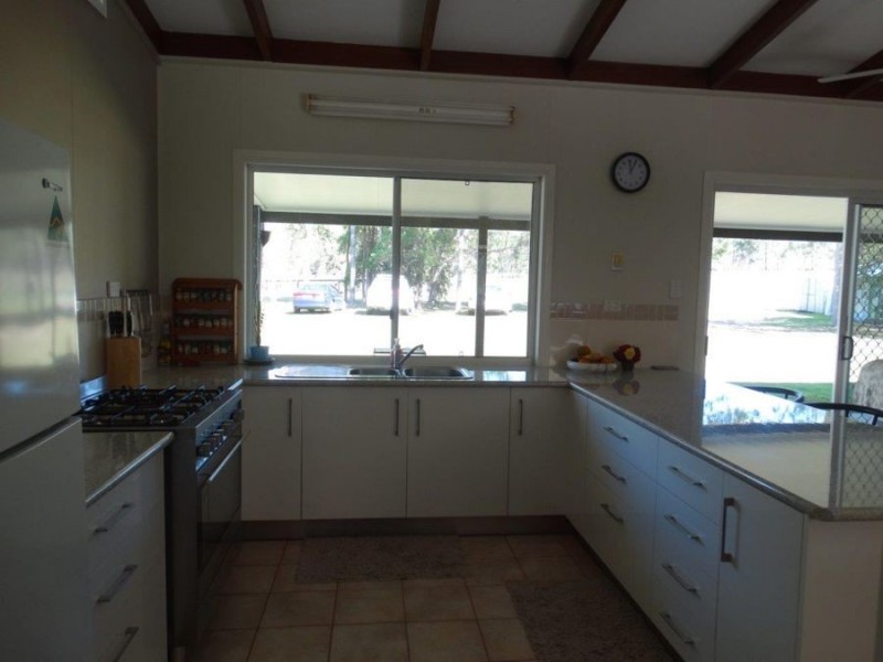 3537 Lowmead Road, Lowmead QLD 4676