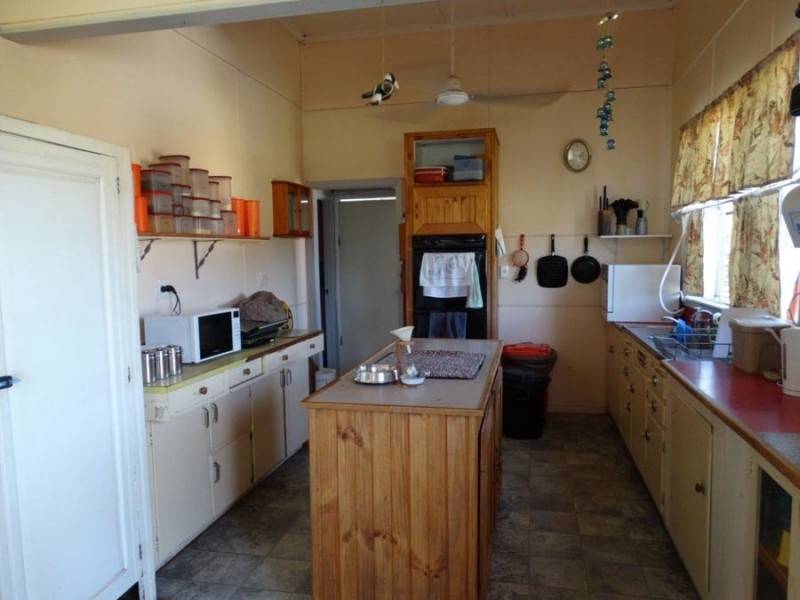 26 Kirchner Road, Oyster Creek QLD 4674