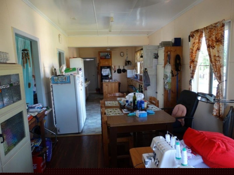 26 Kirchner Road, Oyster Creek QLD 4674