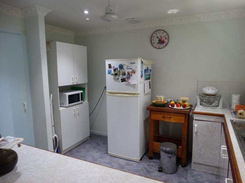 8 Maidments Road, Yandaran QLD 4673