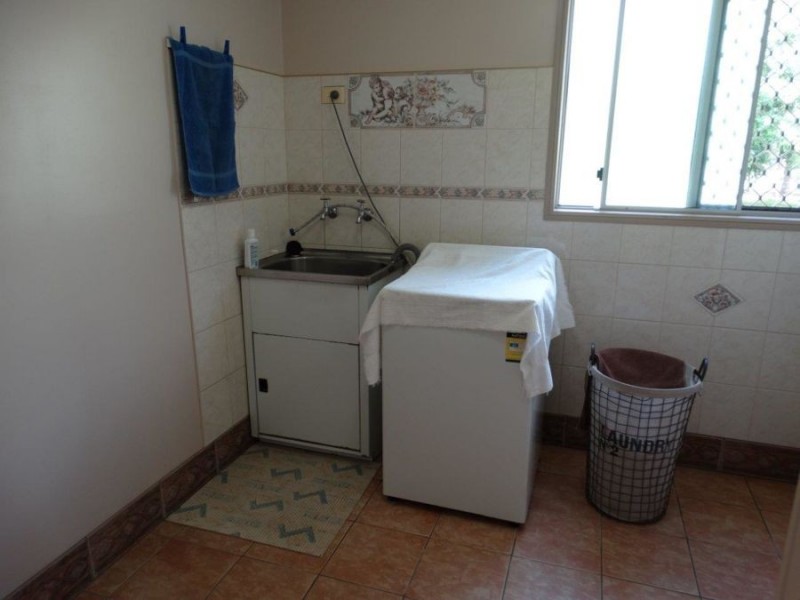 8 Maidments Road, Yandaran QLD 4673