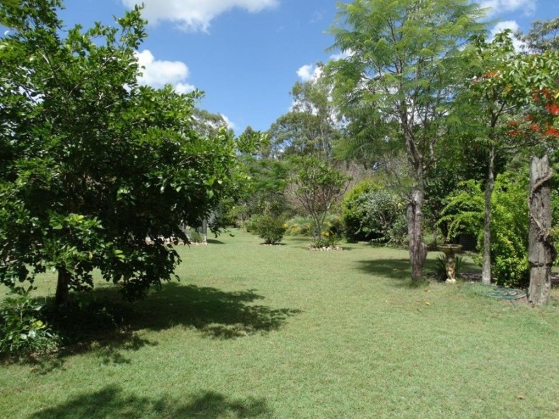 8 Maidments Road, Yandaran QLD 4673