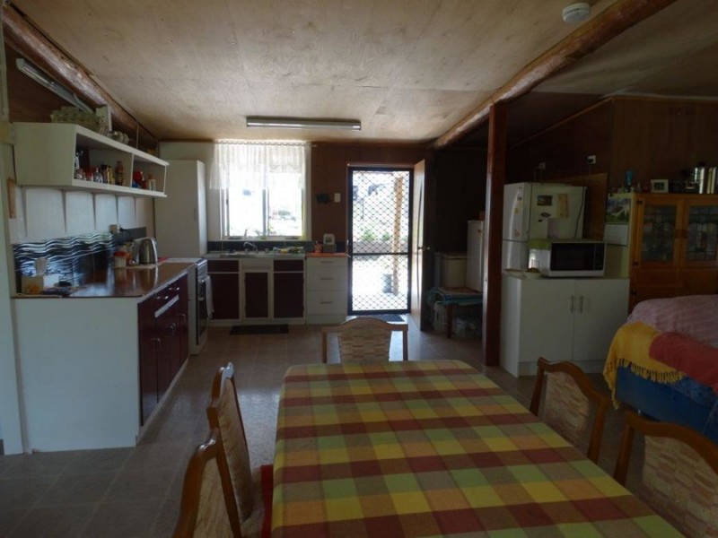 1297 Hills Road, Euleilah QLD 4674