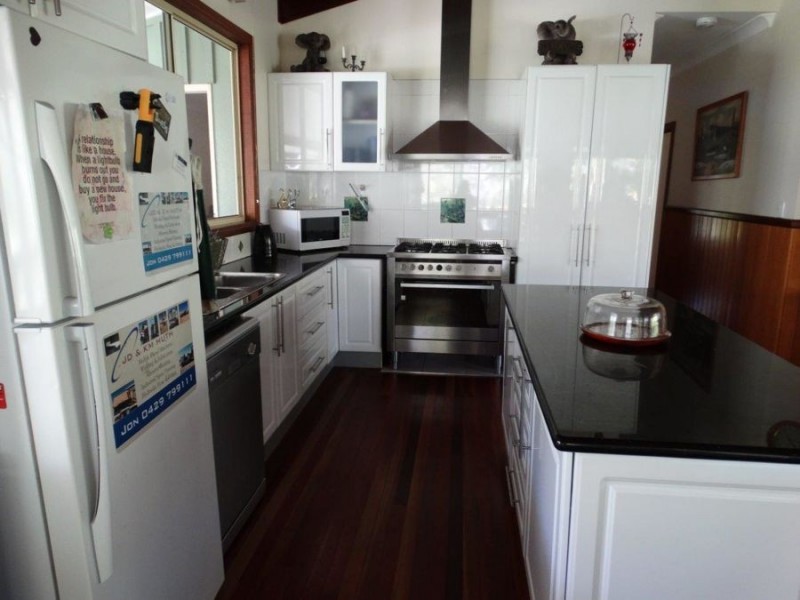 122 Muller Road, Baffle Creek QLD 4674