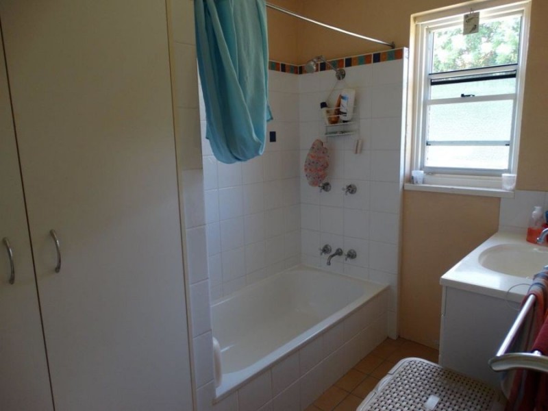 10A Beatrice Street, Walkervale QLD 4670