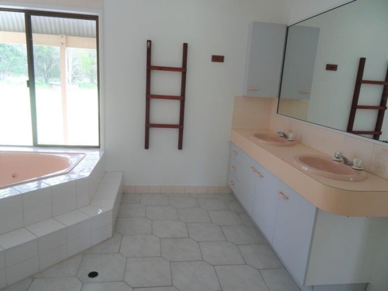 263 Fingerfield Road, Rules Beach QLD 4674