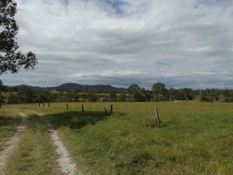 3727 Lowmead Road, Lowmead QLD 4676