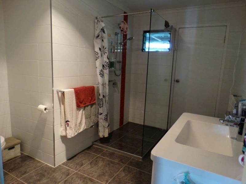 3727 Lowmead Road, Lowmead QLD 4676