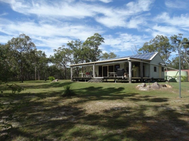 560 Matchbox road, Deepwater QLD 4674