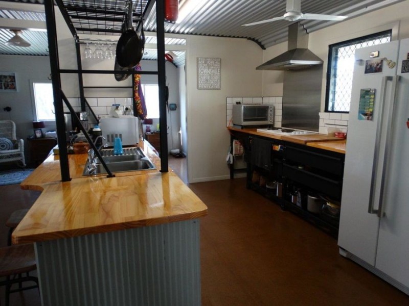 560 Matchbox road, Deepwater QLD 4674