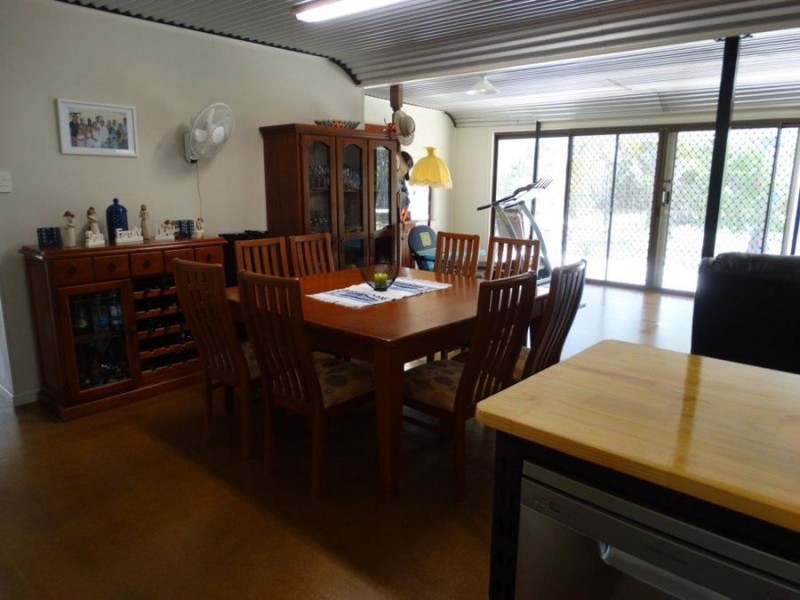 560 Matchbox road, Deepwater QLD 4674