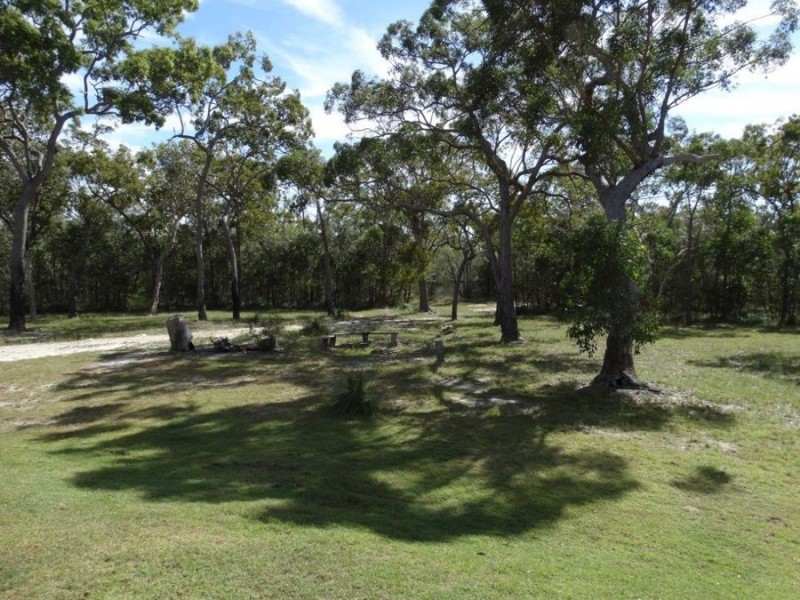 560 Matchbox road, Deepwater QLD 4674