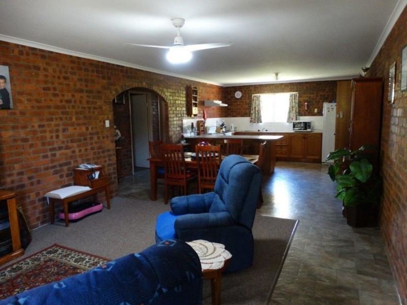 15 Kennedy Street, Avondale QLD 4670