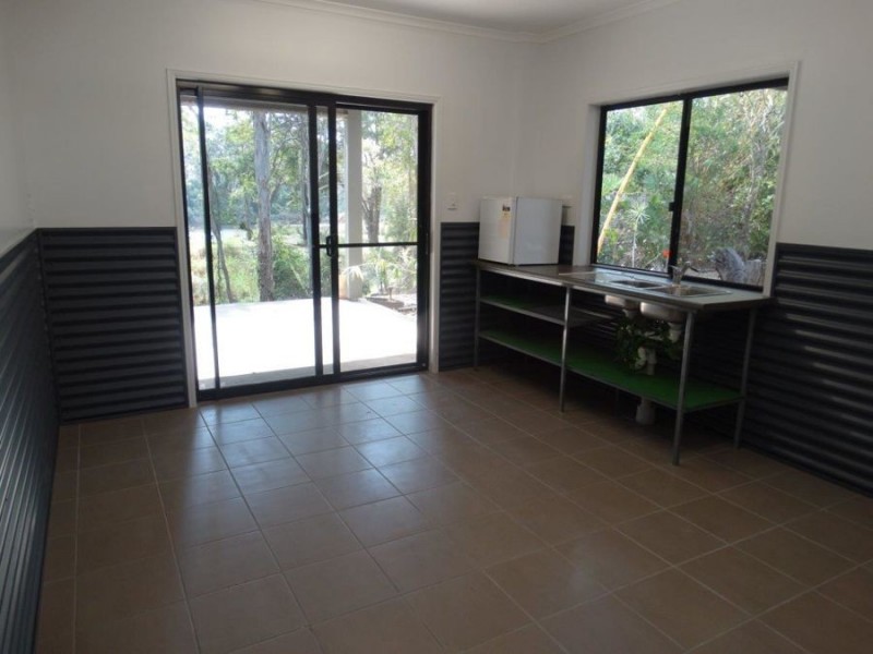 859 Ferry Road, Rosedale QLD 4674
