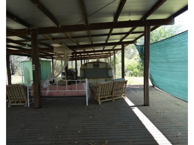 463 Matchbox Road, Deepwater QLD 4674