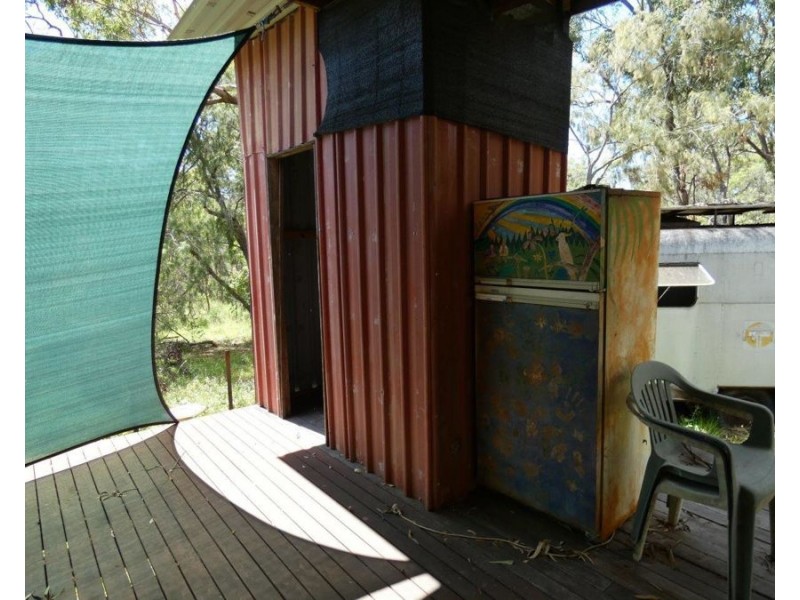 463 Matchbox Road, Deepwater QLD 4674