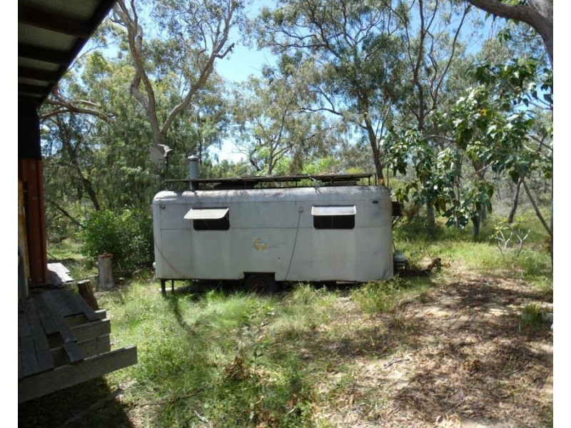 463 Matchbox Road, Deepwater QLD 4674