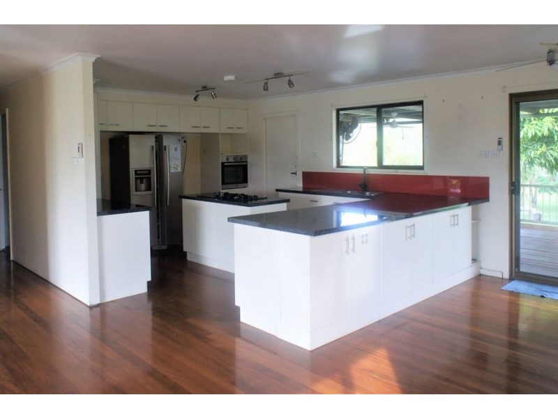 3727 Lowmead Road, Lowmead QLD 4676