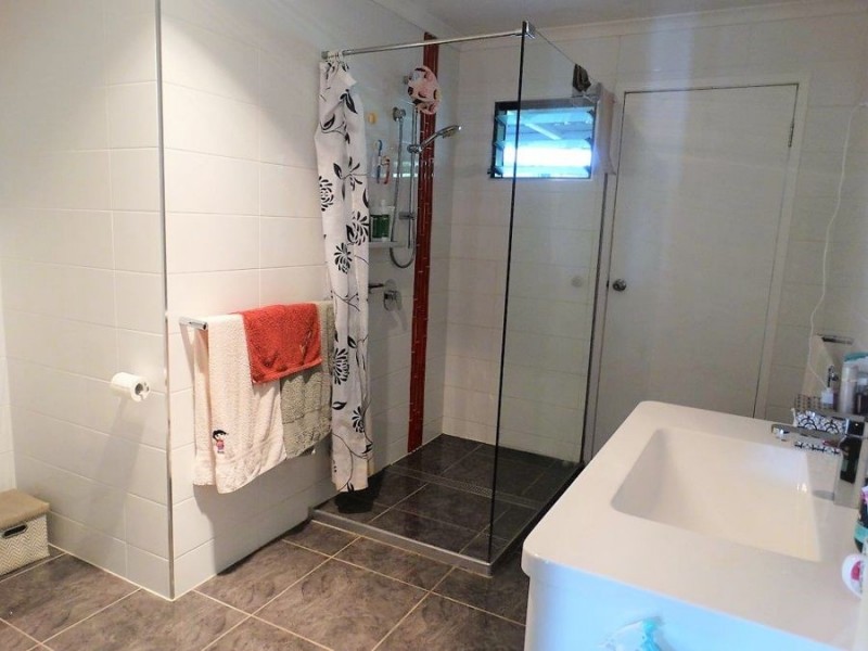 3727 Lowmead Road, Lowmead QLD 4676