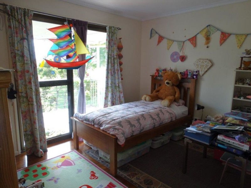 3727 Lowmead Road, Lowmead QLD 4676