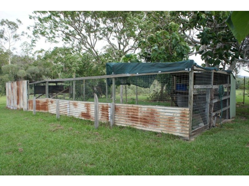 3727 Lowmead Road, Lowmead QLD 4676