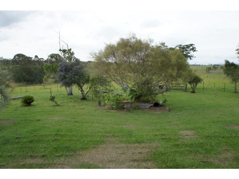 3727 Lowmead Road, Lowmead QLD 4676