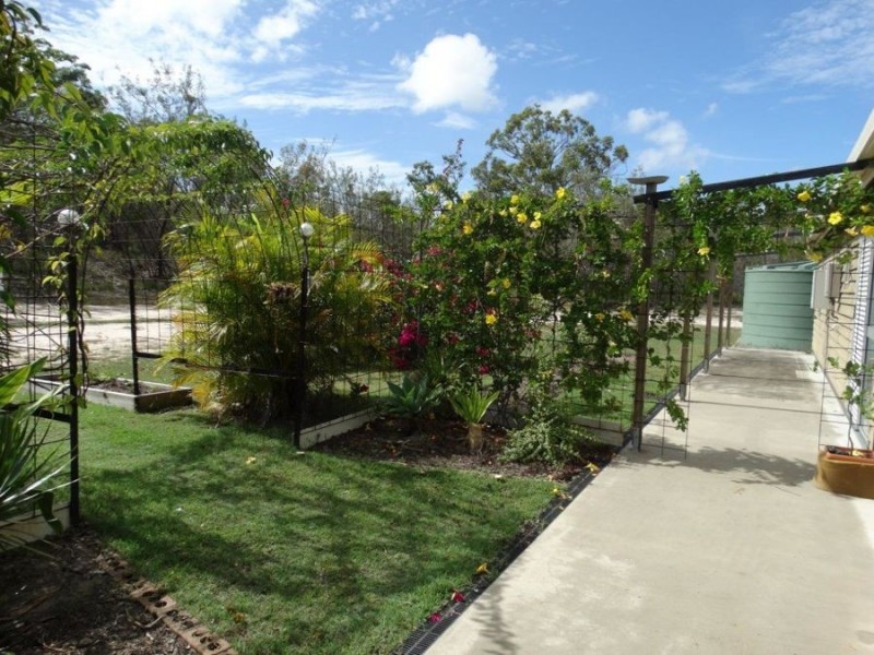 68 Oceania Court, Deepwater QLD 4674