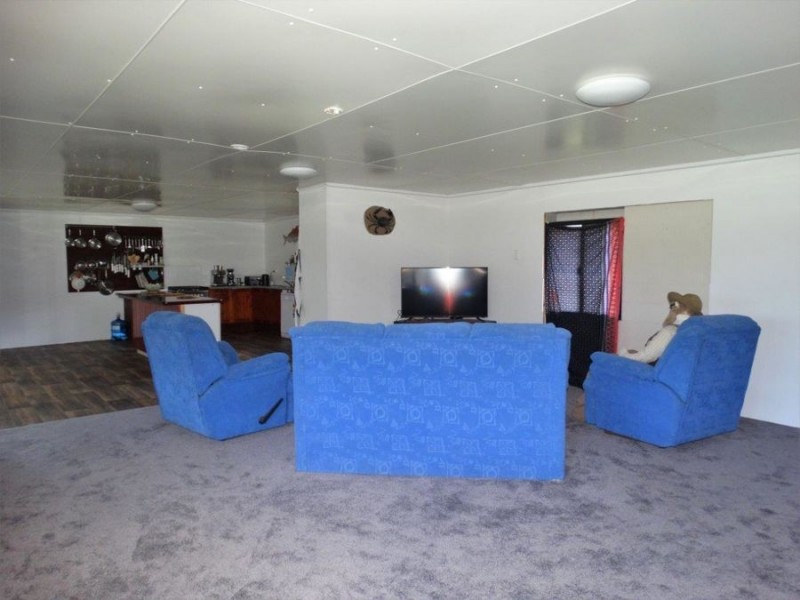 286 Matchbox Road, Deepwater QLD 4674