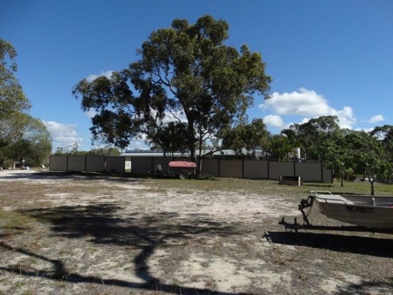 205 Lindy Drive, Rules Beach QLD 4674