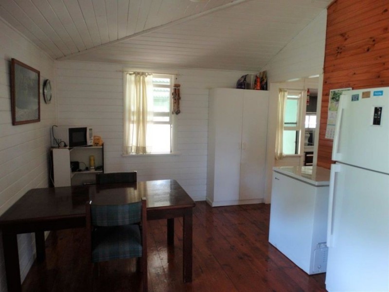 1059 Hills Road, Mount Maria QLD 4674