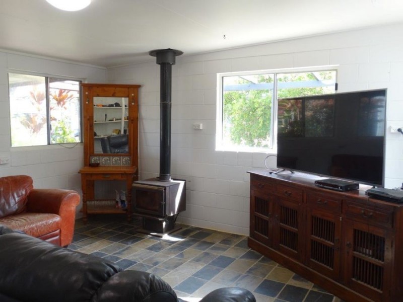 1042 Lowmead Road, Colosseum QLD 4677