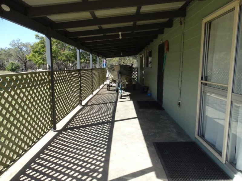 153 Matchbox Road, Deepwater QLD 4674