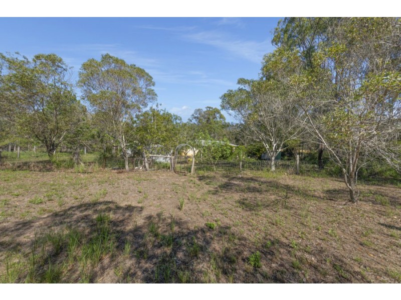 27 Petersens Road, Yandaran QLD 4673