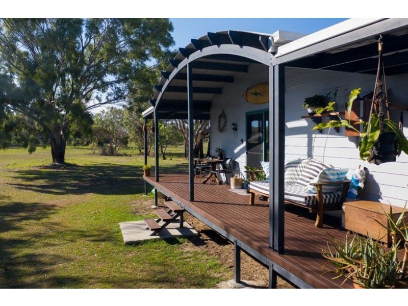 704 Fingerfield Road, Deepwater QLD 4674