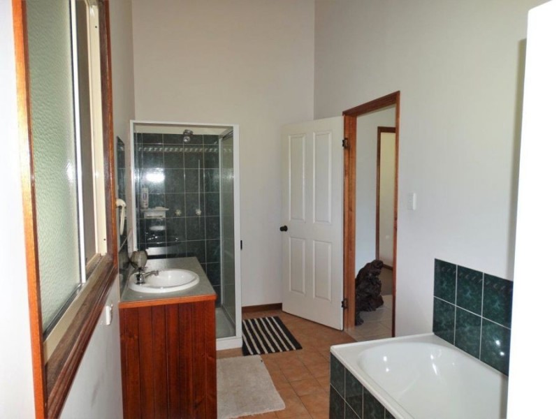 1341 Tableland Road, Mount Maria QLD 4674