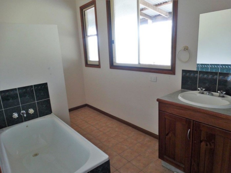 1341 Tableland Road, Mount Maria QLD 4674