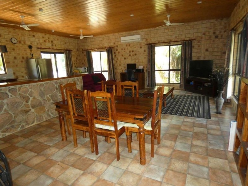 472 Matchbox Road, Deepwater QLD 4674