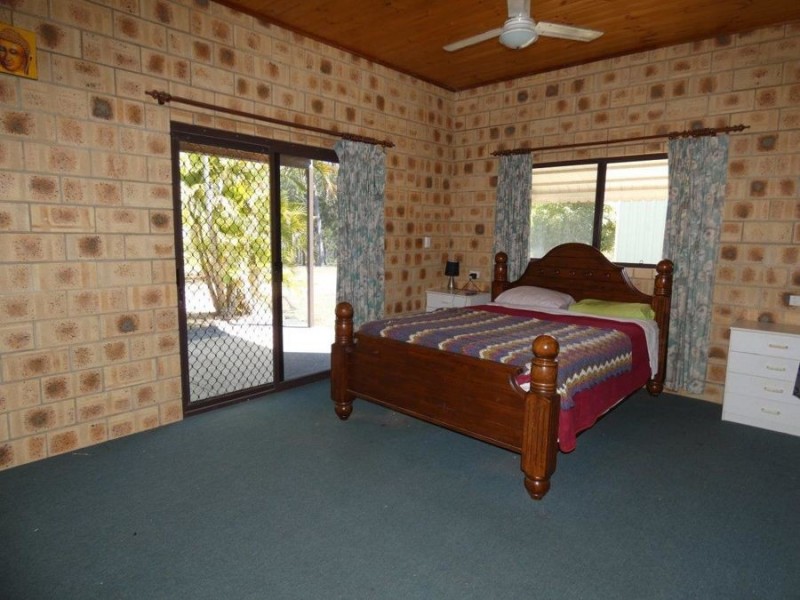 472 Matchbox Road, Deepwater QLD 4674