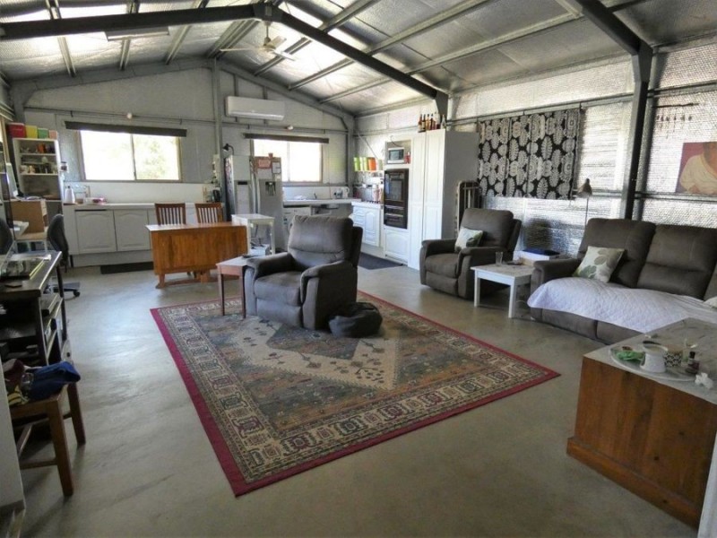 472 Matchbox Road, Deepwater QLD 4674