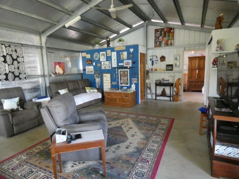 472 Matchbox Road, Deepwater QLD 4674