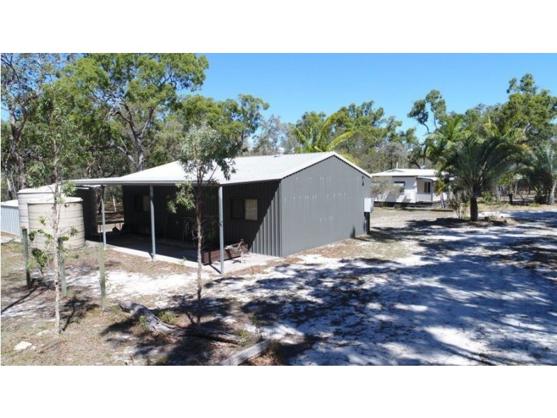 654 Pacific Dve, Deepwater QLD 4674