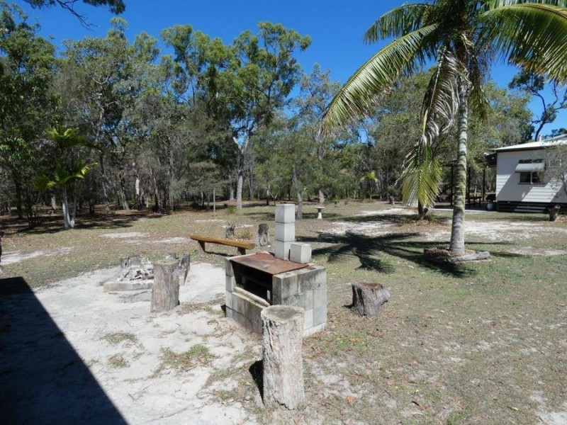 654 Pacific Dve, Deepwater QLD 4674