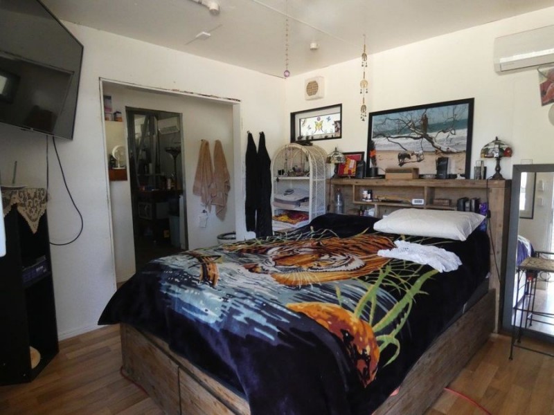 663 Matchbox Road, Deepwater QLD 4674