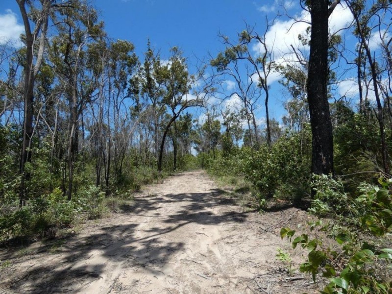 663 Matchbox Road, Deepwater QLD 4674