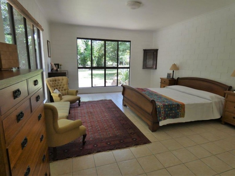 1347 Coast Road, Baffle Creek QLD 4674