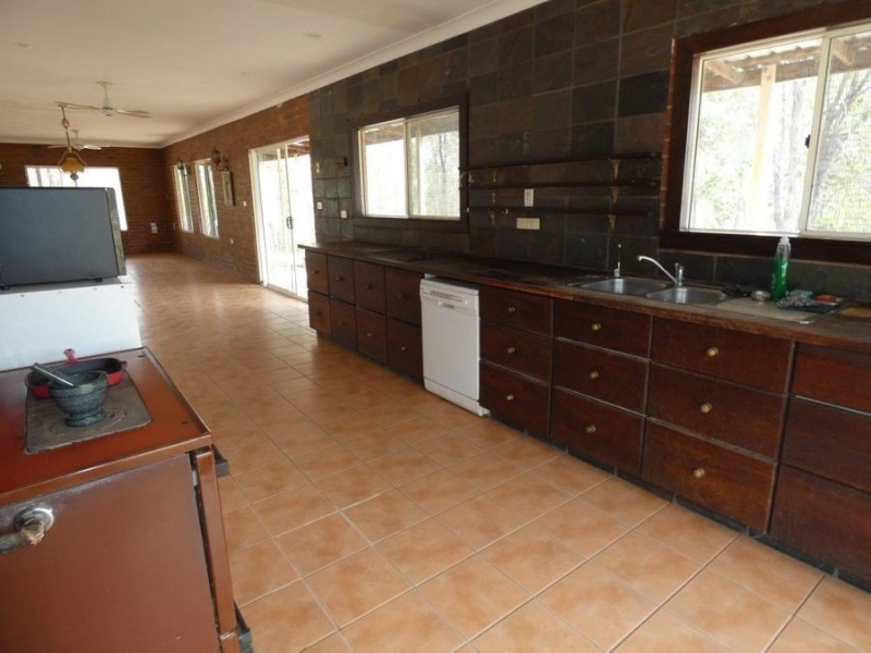 669 Diamond Hill Road, Rosedale QLD 4674