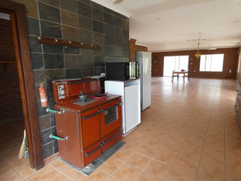 669 Diamond Hill Road, Rosedale QLD 4674